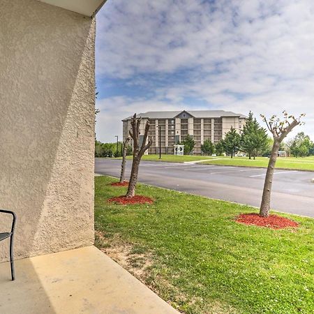Downtown Pigeon Forge Condo With Pool Access! Exterior photo
