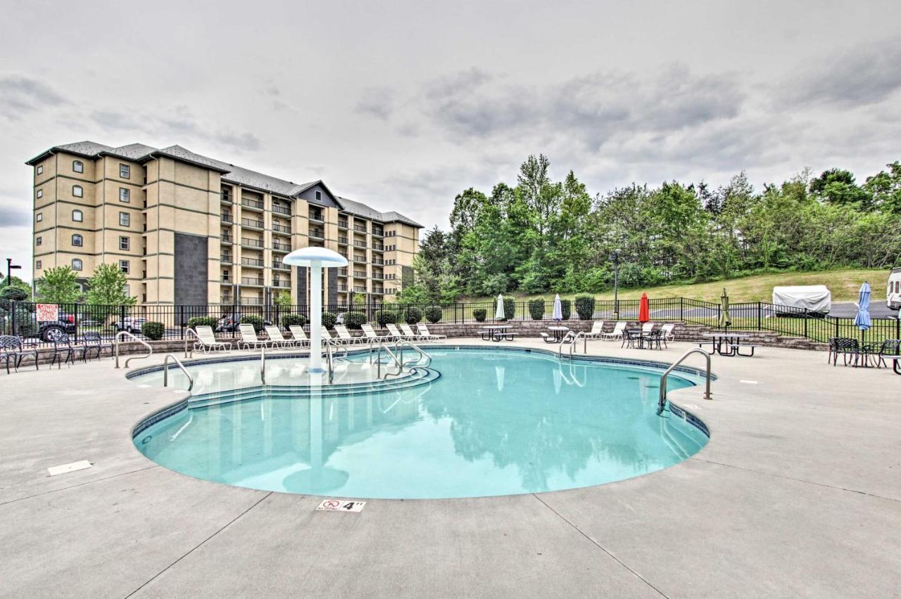 Downtown Pigeon Forge Condo With Pool Access! Exterior photo