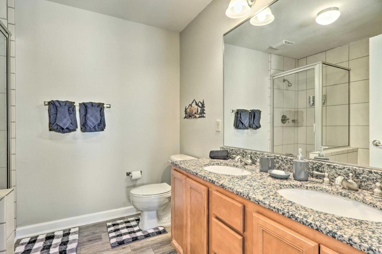 Downtown Pigeon Forge Condo With Pool Access! Exterior photo