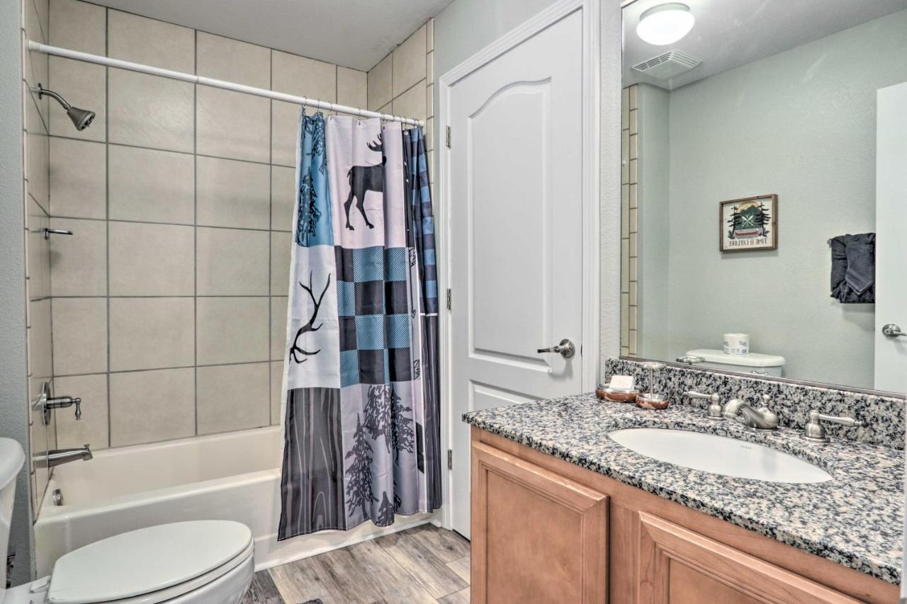 Downtown Pigeon Forge Condo With Pool Access! Exterior photo