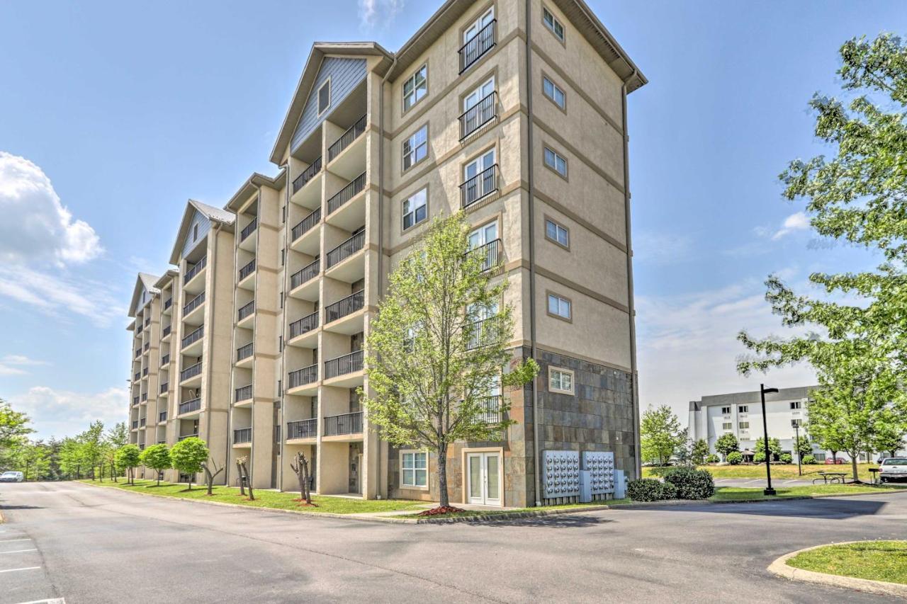 Downtown Pigeon Forge Condo With Pool Access! Exterior photo